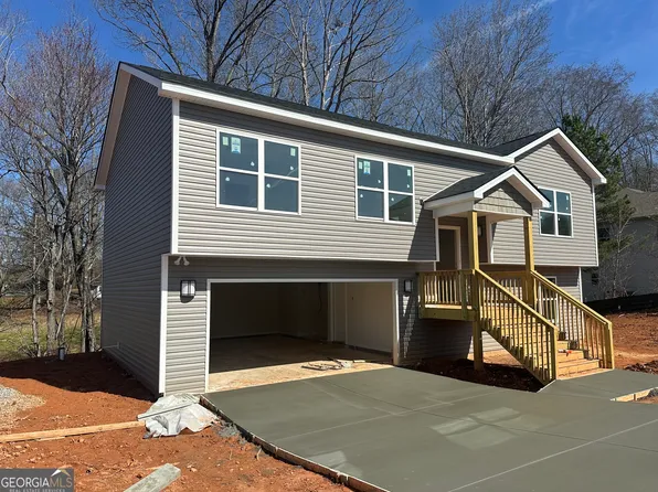 226 Highland Pointe Dr, Alto, GA 30510