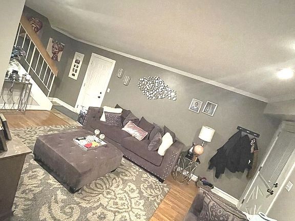 2nd image of 612 Bryn Mawr Ct #612