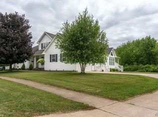 25 Elmsford Dr, Buffalo, NY 14224