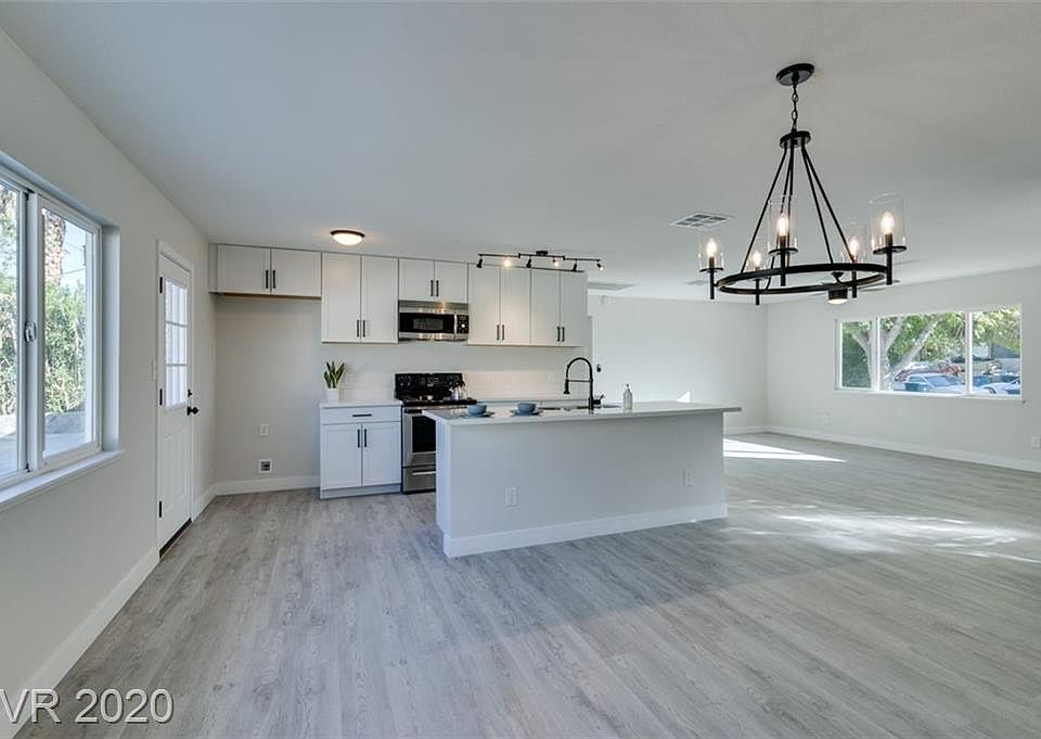1st image of 3560 Regents Ct