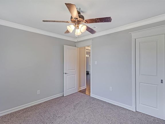 3rd image of 721 Pepperidge Dr