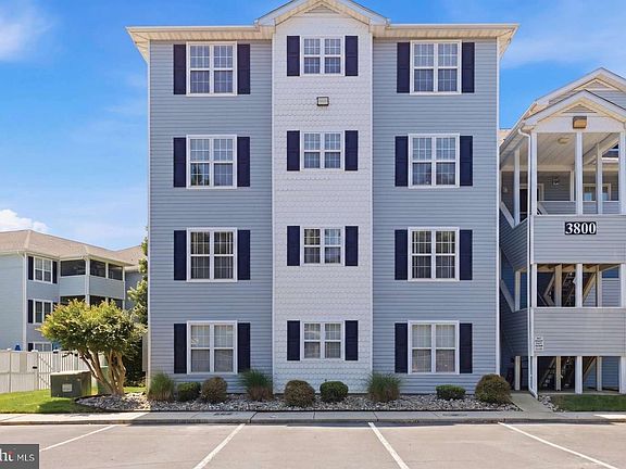 2nd image of 3800 Sanibel Cir Unit 3813