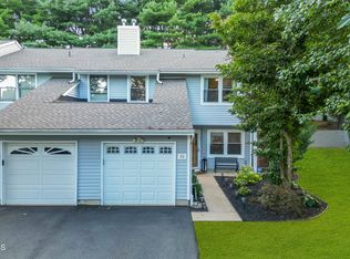 75 Woodmere Dr #906, Parlin, NJ