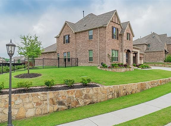 3rd image of 3500 Beechwood Dr