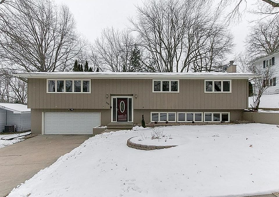 1st image of 326 Eastland Dr SE