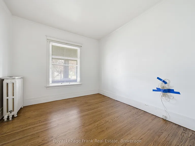 279 Kent St W — Photo 16