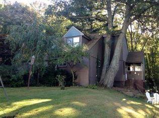 42 Pleasant St, Upton, MA 01568