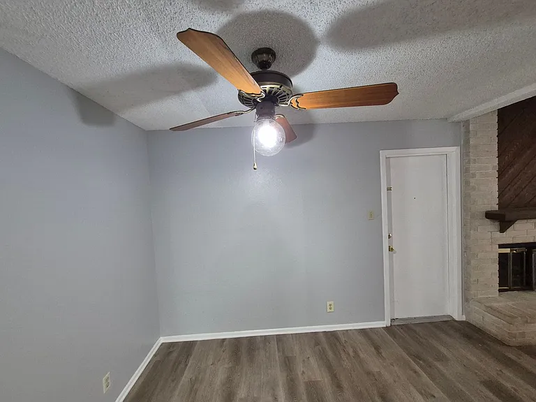 14309 Indian Woods — Photo 11