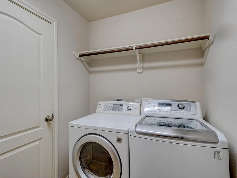 2831 Lockeridge Bend Dr — Photo 10
