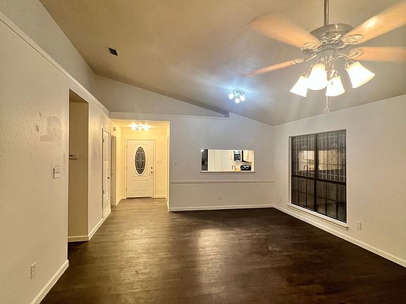4th image of 2541 Forest Creek Dr