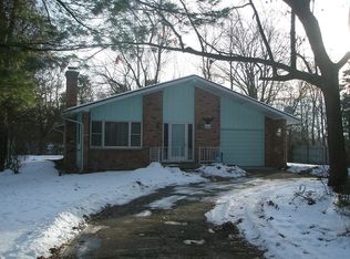 3920 Ashford St, White Lake, MI 48383