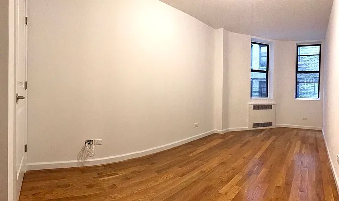 Rented by Zjama Realty Corp | media 4