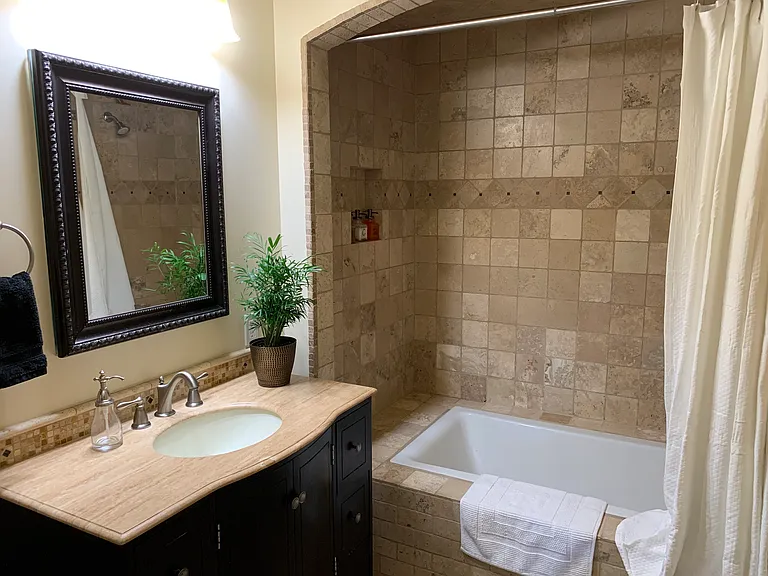 139 N Ann St — Photo 17