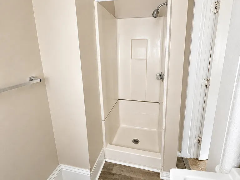 623 Elm Ave SW #A — Photo 8