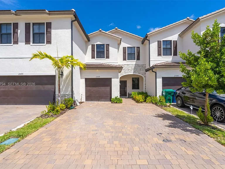 23077 SW 129th Pl — Photo 3