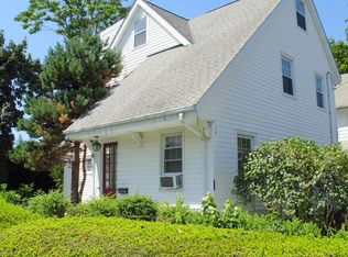 84 Sherwood Pl #2, Greenwich, CT 06830