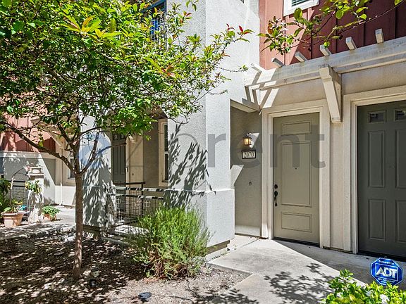 3rd image of 2070 Vincenzo Walkway