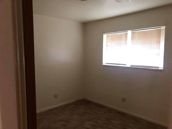 3rd image of 400 S Tyler St