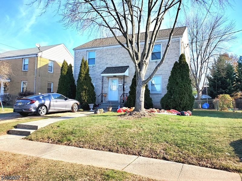 1st image of 226 N 6th Ave