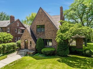 607 Neff Rd, Grosse Pointe, MI 48230