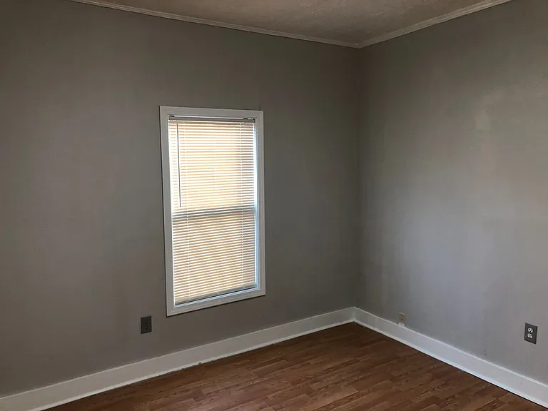 493 Southern St — Photo 16