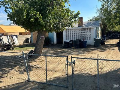 1013 Ming Ave, Bakersfield, CA, 93307