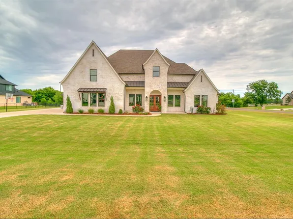 9816 Lindsey Cir, Choctaw, OK 73020
