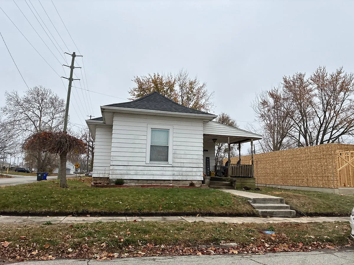 201 W King St photo 1