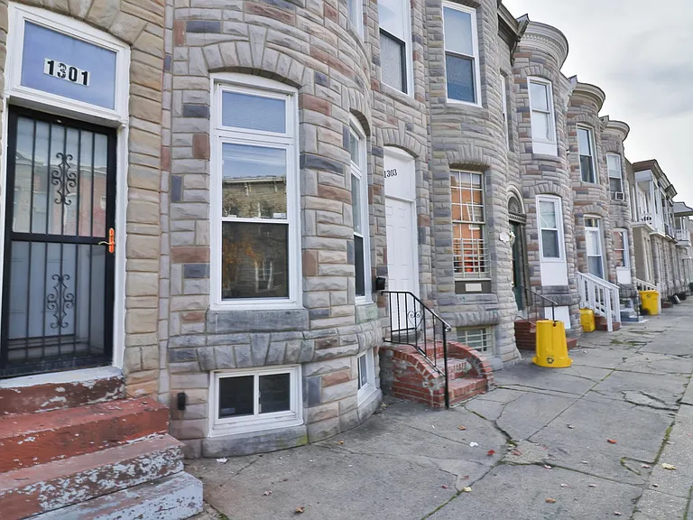 1303 James St — Photo 5