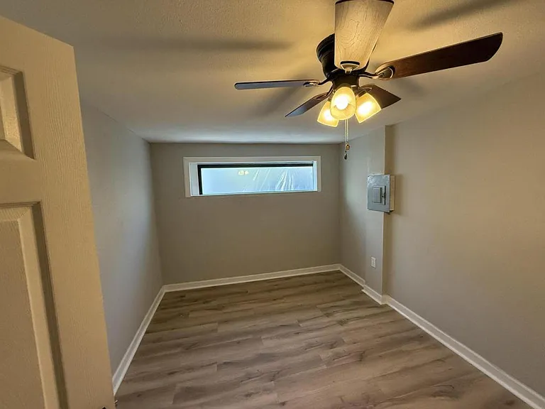 507 Gray Ave — Photo 2
