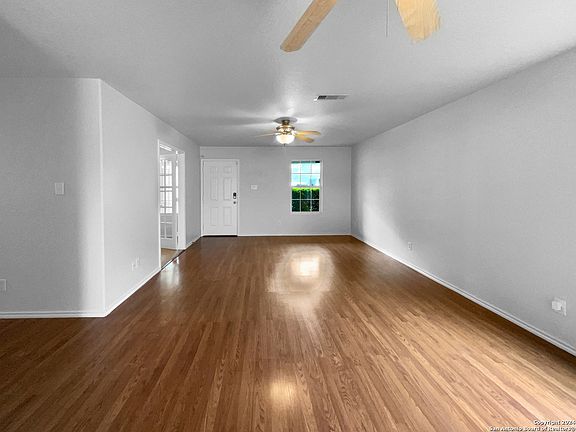 4th image of 3819 BOSQUE SECO