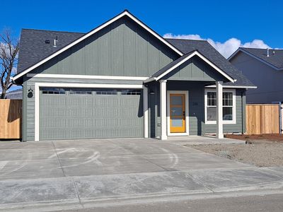 236 Samuel Lane Loop Rd, Phoenix, OR, 97535