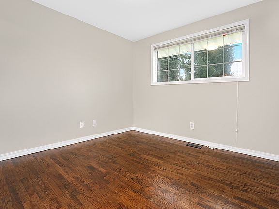 5th image of 4427 S 146th St