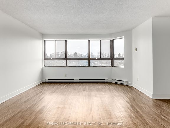 3rd image of 565 Belmont Ave W #33