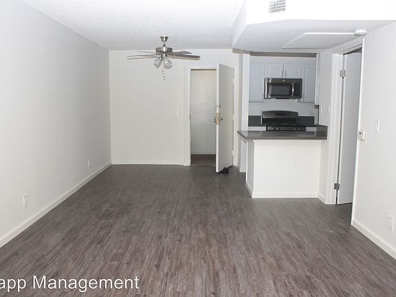 3rd image of 1725 Grismer Ave APT 109