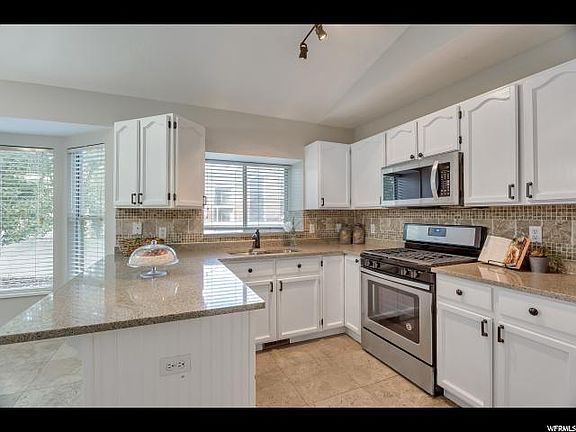 3rd image of 3402 W Lexington View Dr
