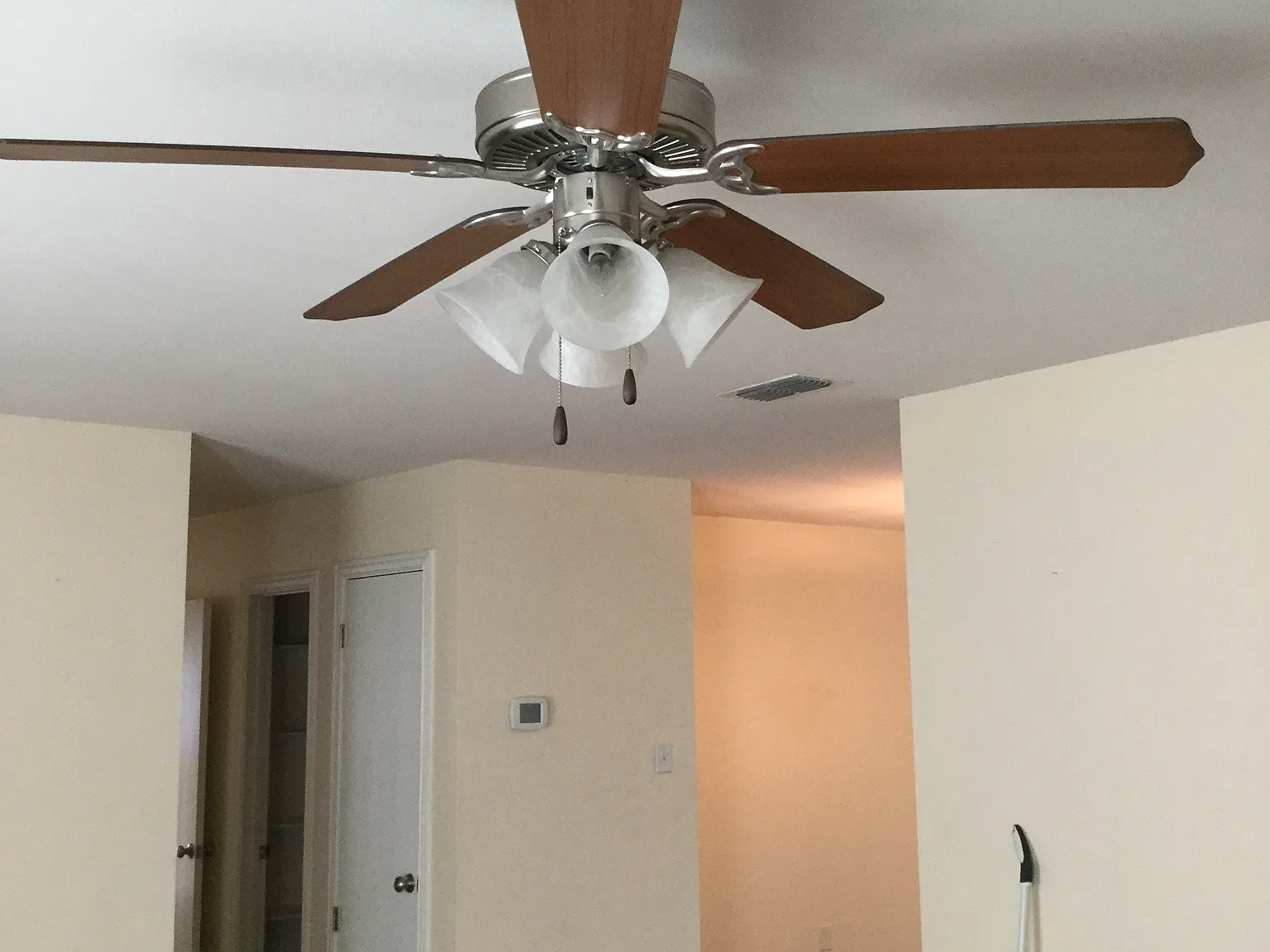 3 bed, 1355 sqft, $1,575 — Photo 1