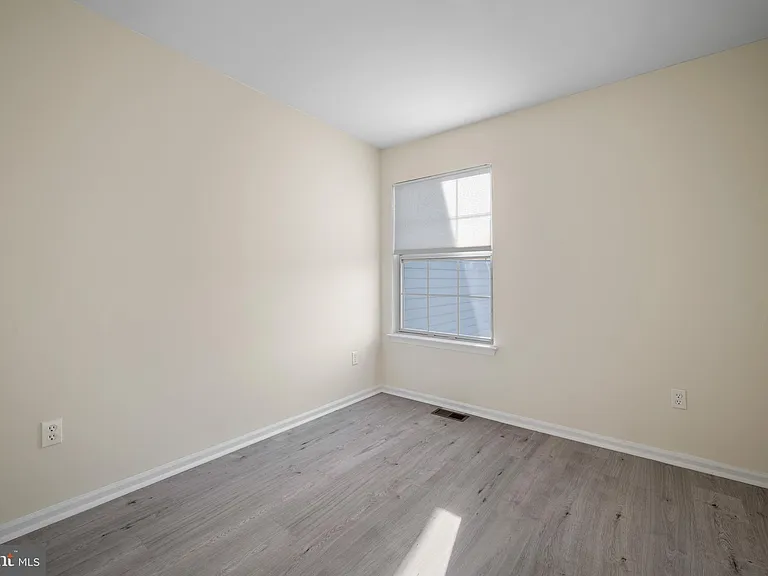 817 Thoreau Ln — Photo 22