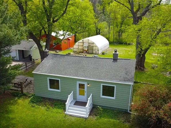 1290 W Blood Rd, East Aurora, NY 14052