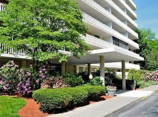 5 Suburban Rd APT 709, Worcester, MA 01602