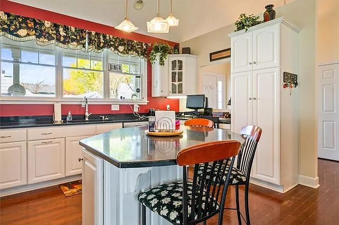 690 Hillside Ave — Photo 25
