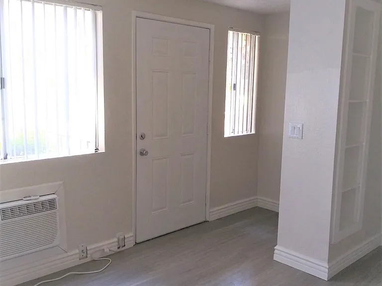 Chateau Spring Gardens Apartments — Photo 57