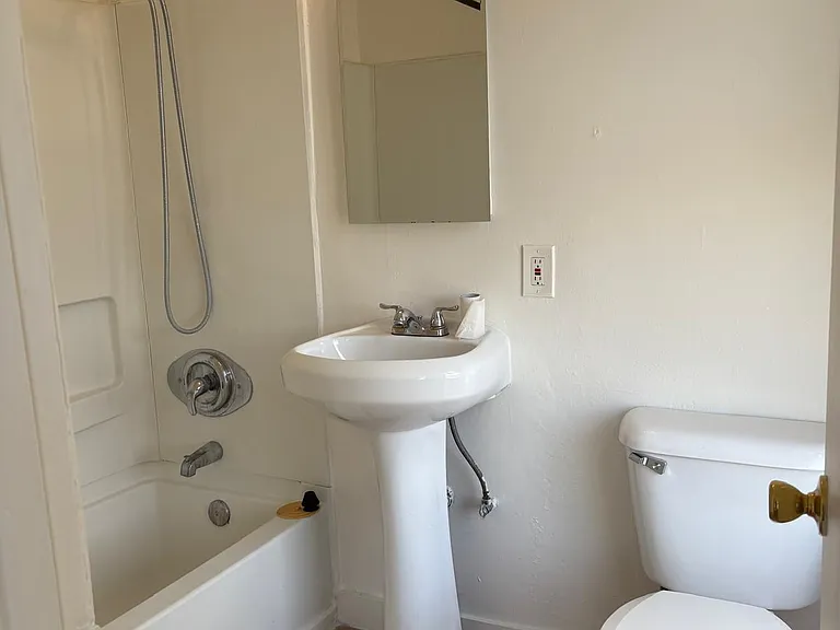 140 W Hoover Ave #5 — Photo 8