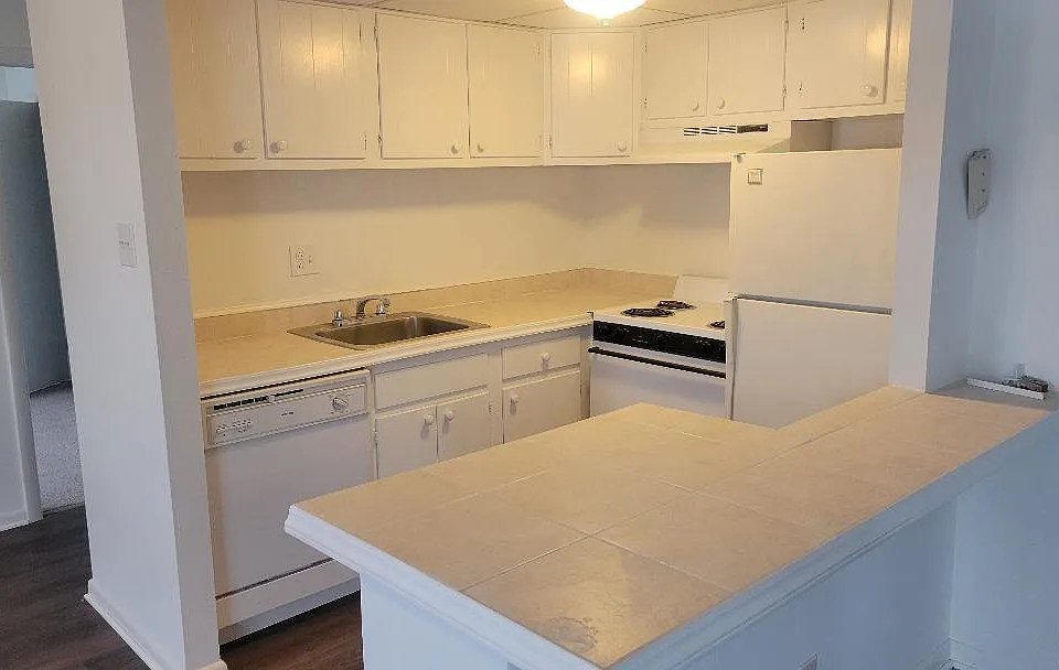 Eagle Court Apartments