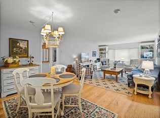 14 Hallmark Gdns APT 3, Burlington, MA 01803