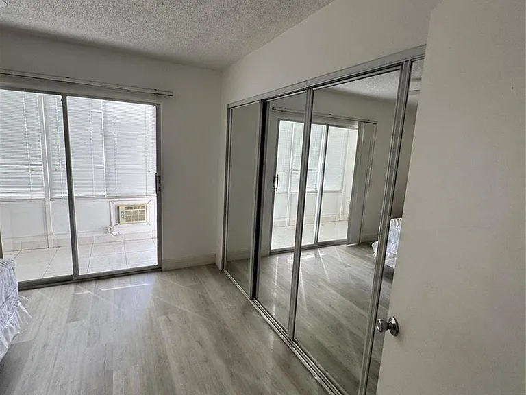 295 Newport Ct #295-T — Photo 13