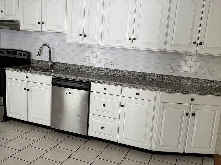 56 Ward St — Photo 3