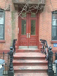 Rented by R New York