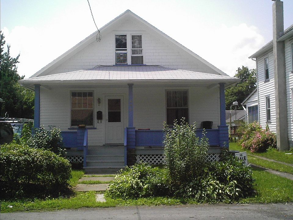  1 mile from Stroud Mall, Lg. rooms,nice neighborhood