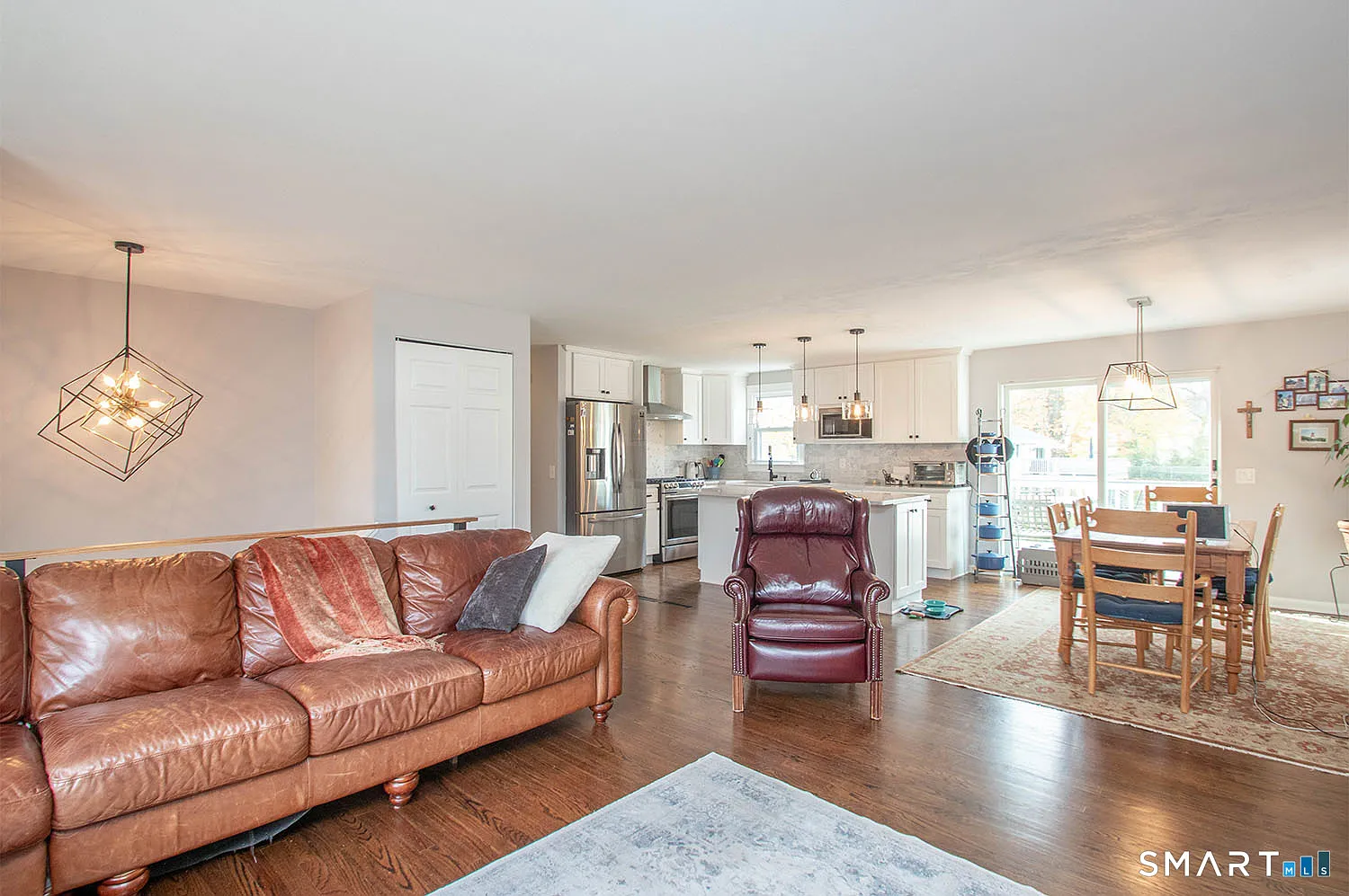 3 bed, 2.0 bath, 1784 sqft, $5,500 — Photo 4